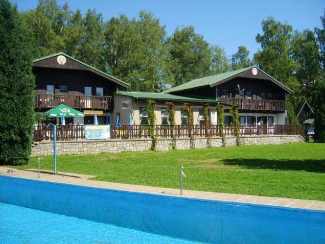 Autokemp Liberec Hotel Buitenkant foto
